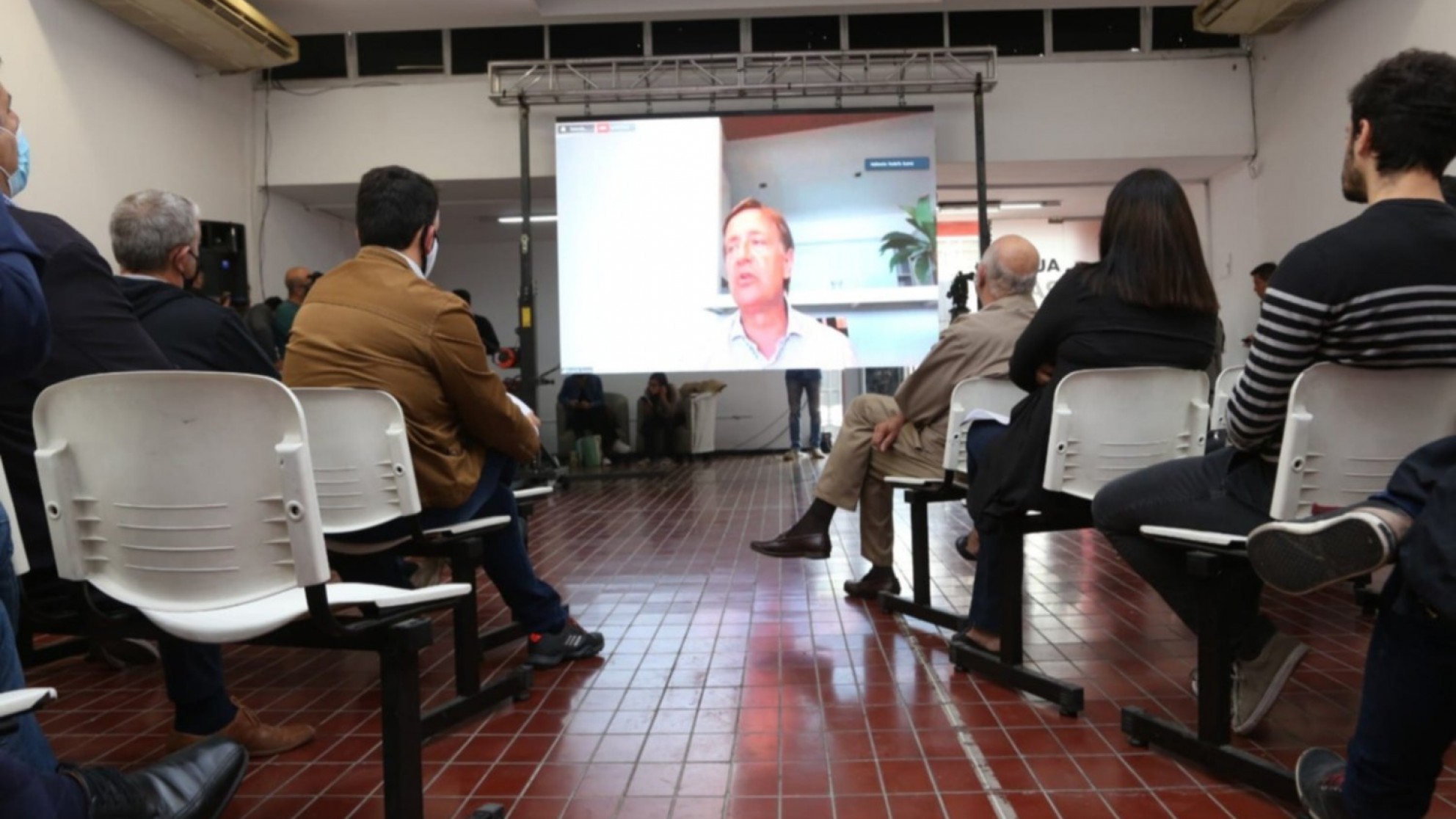 Suarez a la UCR: “Acertamos al definir un equilibrio entre libertad y salud”